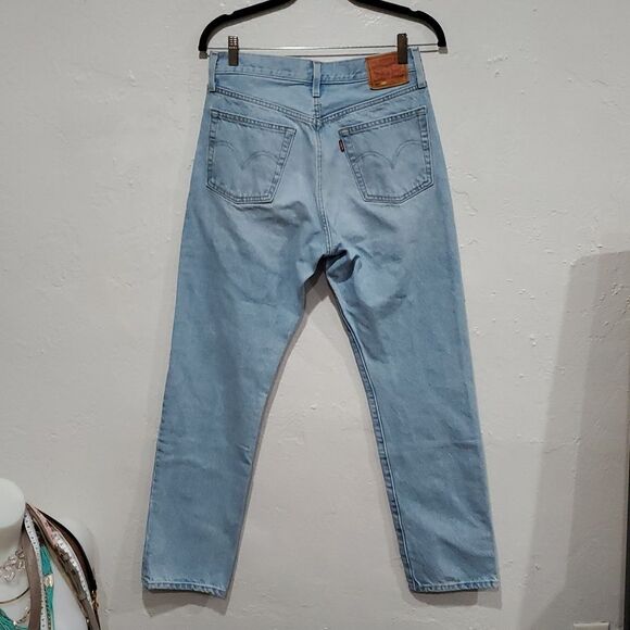Levis 501 150s in Light Wash Size 28 - Picture 10 of 14